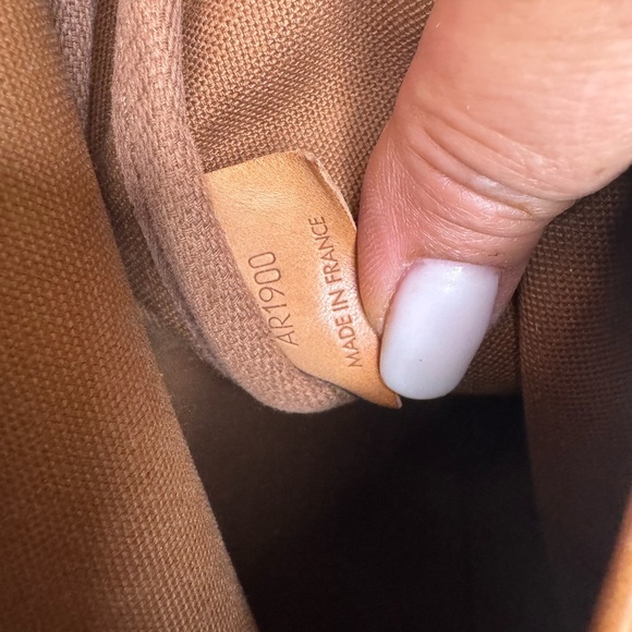 LOUIS VUITTON Monogram Saumur 30 Brown Crossbody shoulder bag. - Picture 12 of 15